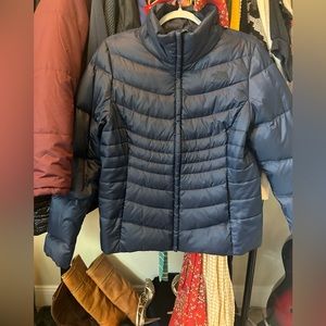 Navy, Northface puffer, slim fit